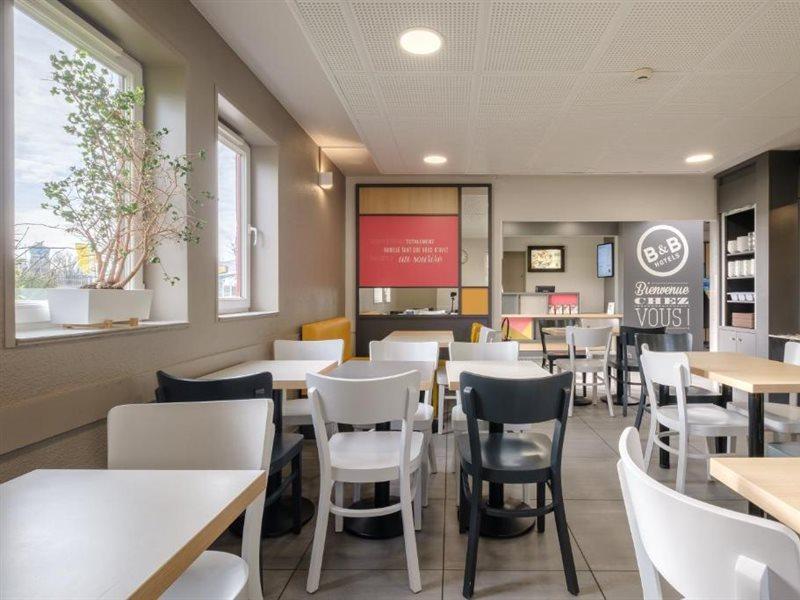 B&B Hotel Calais Centre St Pierre Εξωτερικό φωτογραφία