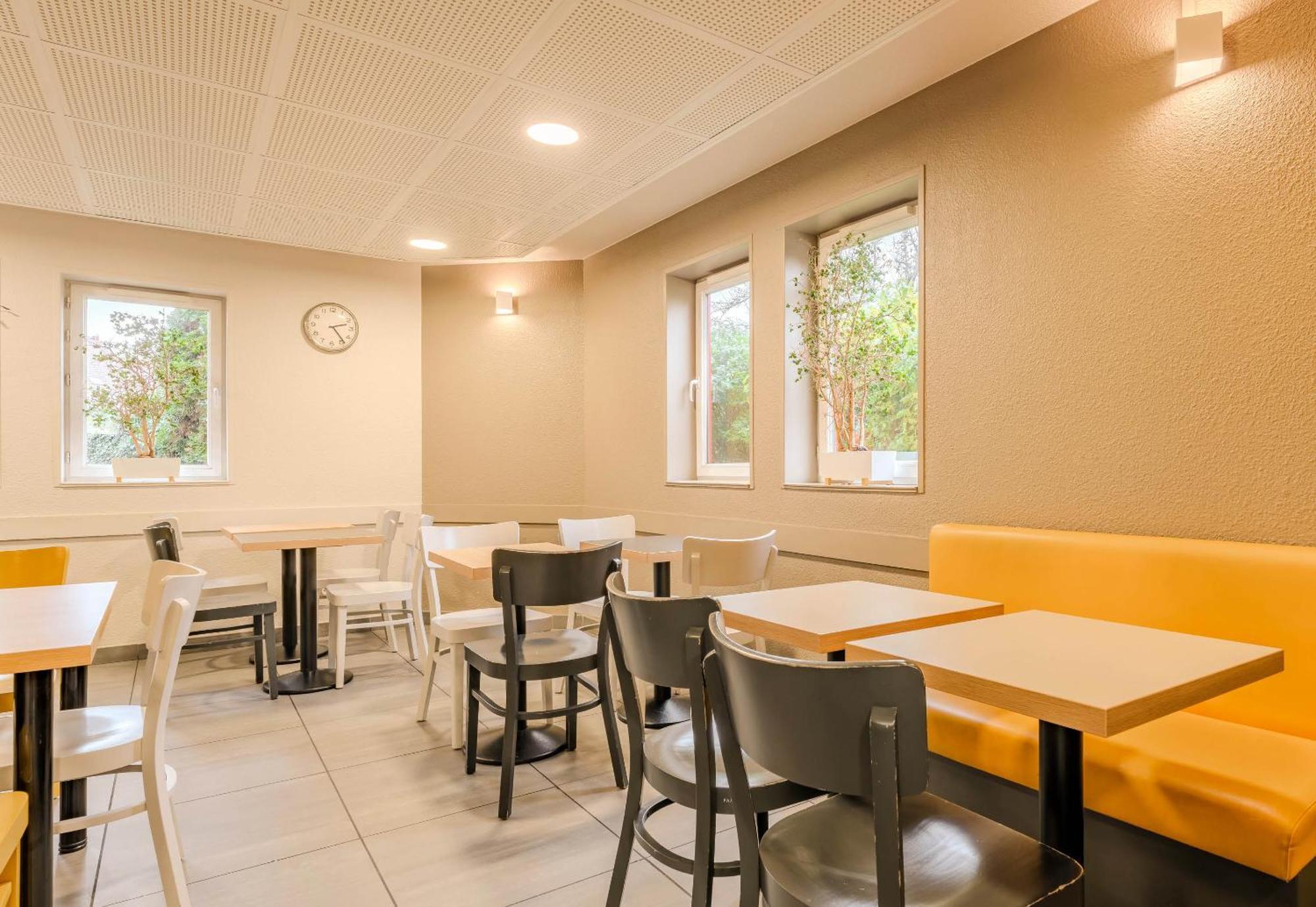 B&B Hotel Calais Centre St Pierre Εξωτερικό φωτογραφία