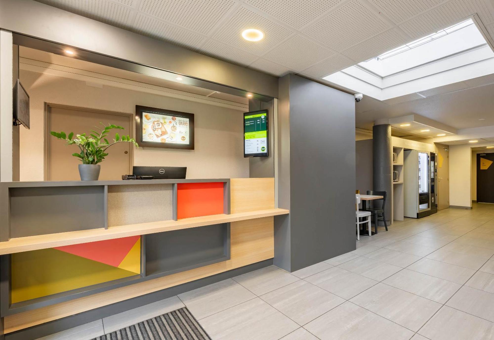 B&B Hotel Calais Centre St Pierre Εξωτερικό φωτογραφία