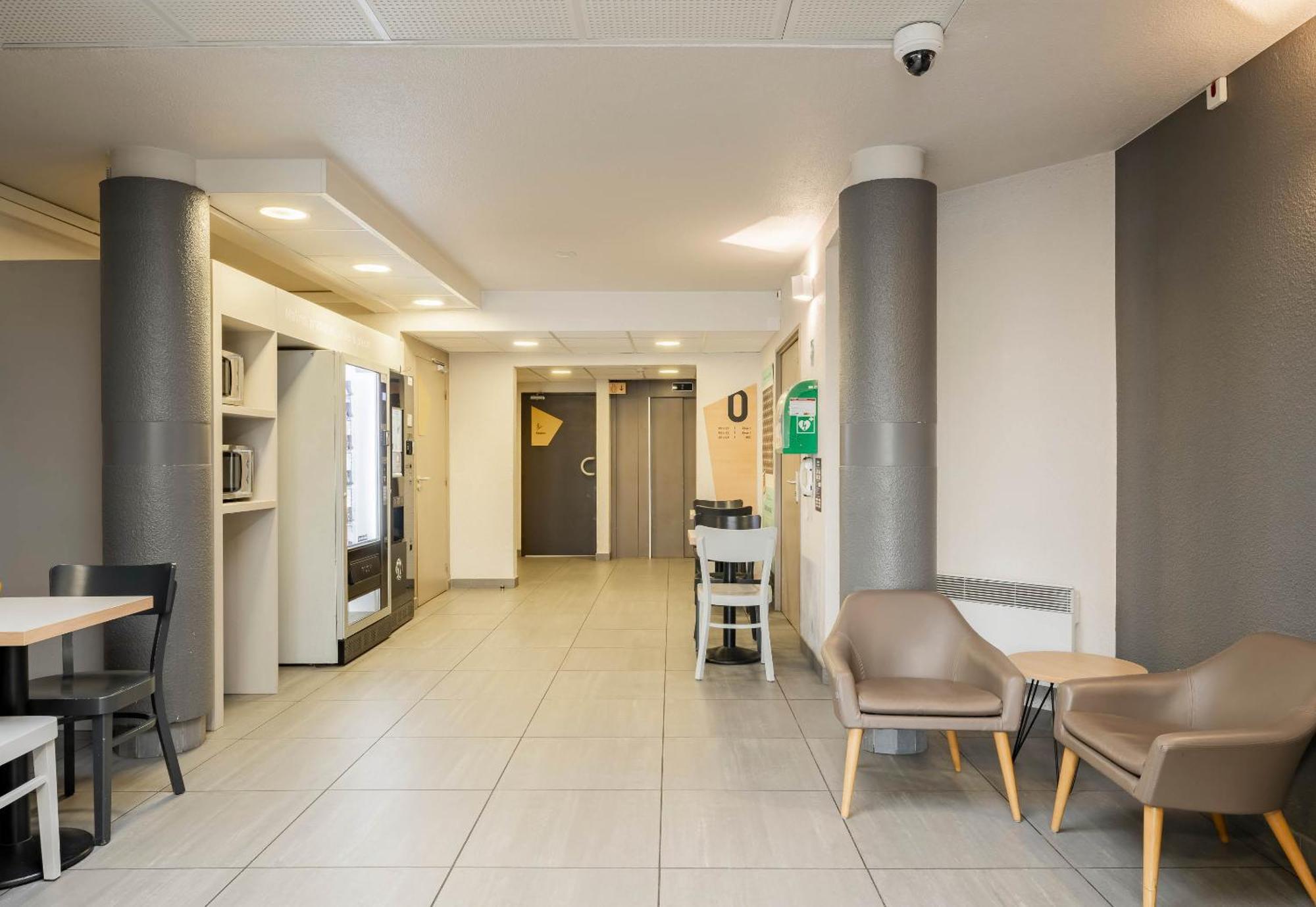 B&B Hotel Calais Centre St Pierre Εξωτερικό φωτογραφία