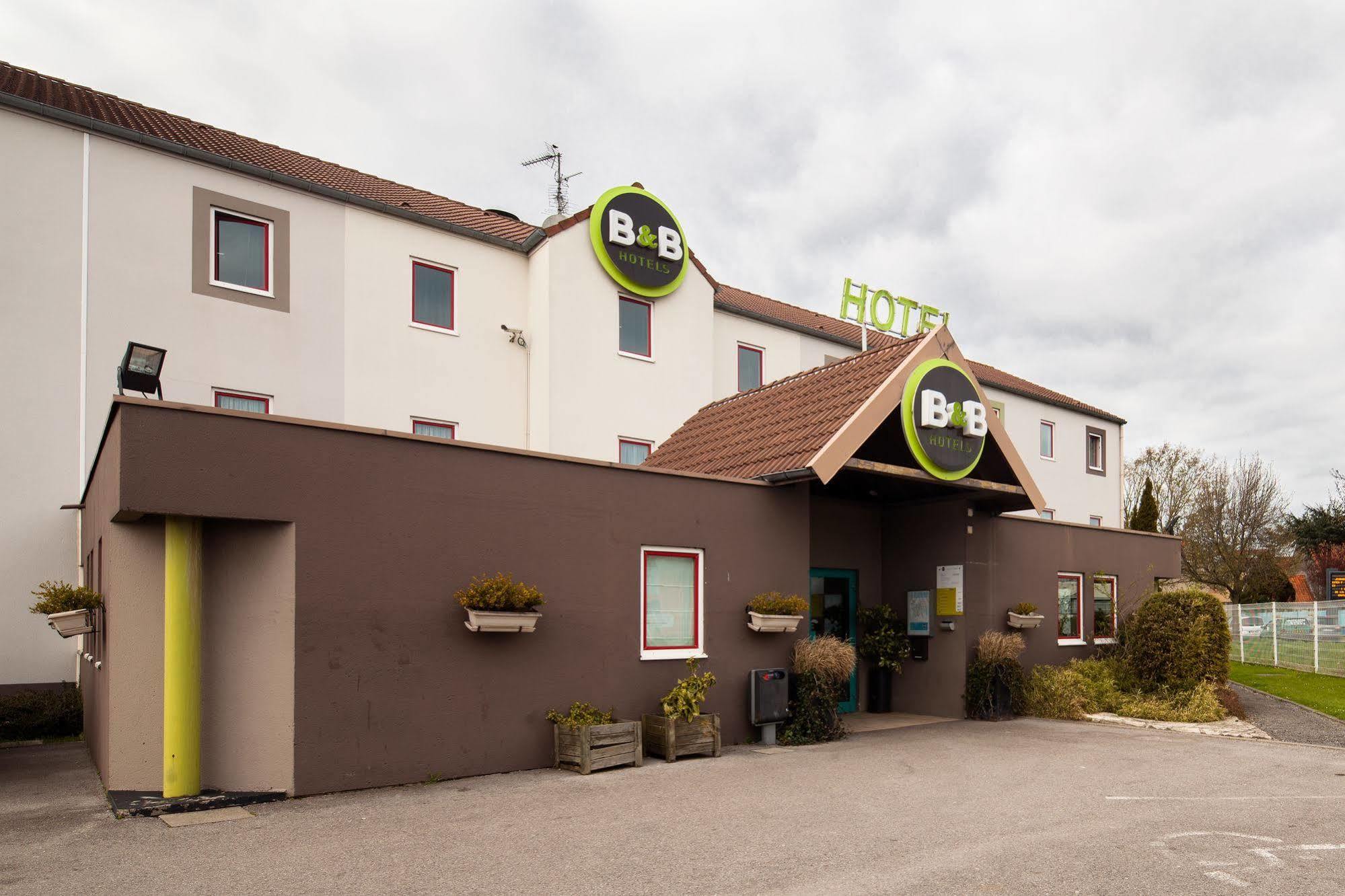 B&B Hotel Calais Centre St Pierre Εξωτερικό φωτογραφία