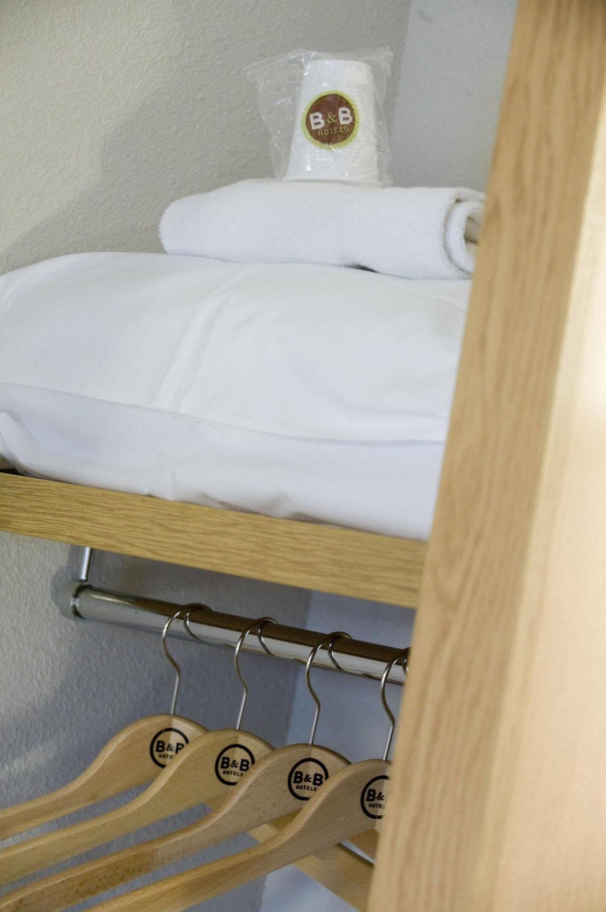B&B Hotel Calais Centre St Pierre Εξωτερικό φωτογραφία